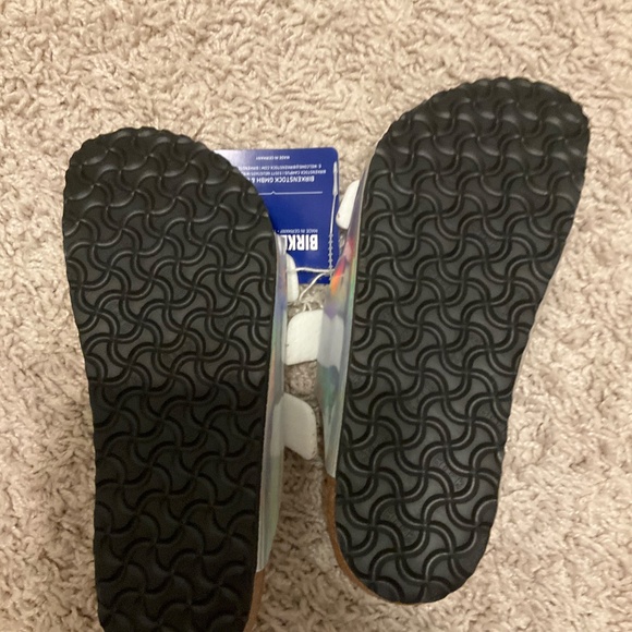 J.CREW CREWCUTS X BIRKENSTOCK GIRLS' ARIZONA SANDALS . SIZE: K1.COLOR: METALLIC - Picture 2 of 6